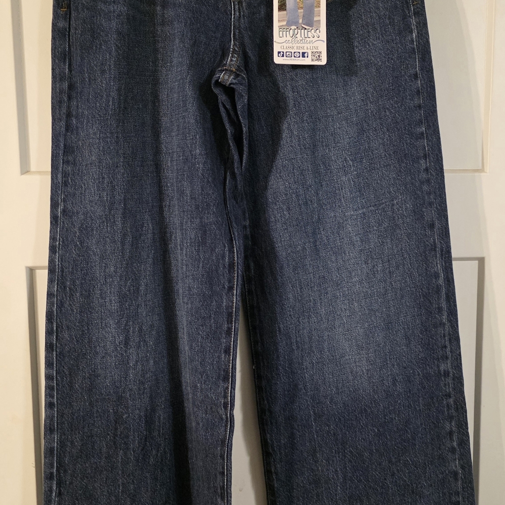 Womens Classic Rise A-Line Flare Jeans. Rewash Brand NWT